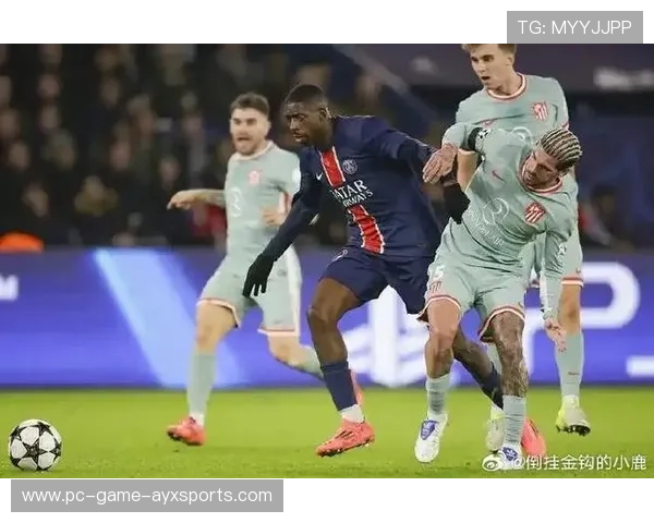 巴黎圣日耳曼高压逼抢多次造成推进失序