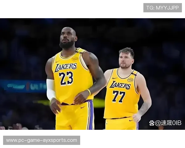 詹姆斯关键传球带动湖人末节攻势