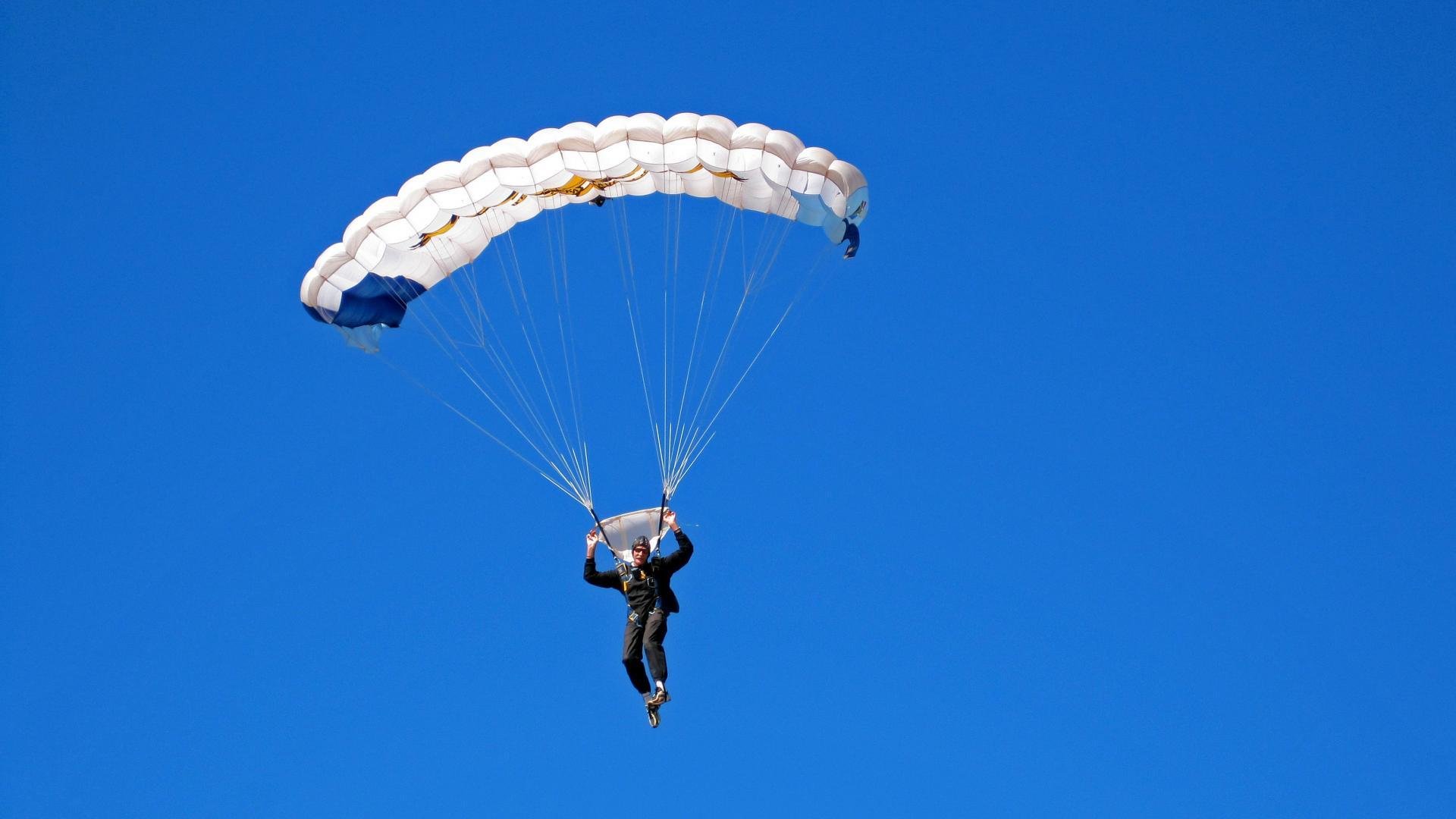 BLG推动电竞运动员身心健康全面发展,分析电竞运动员比赛时的心态